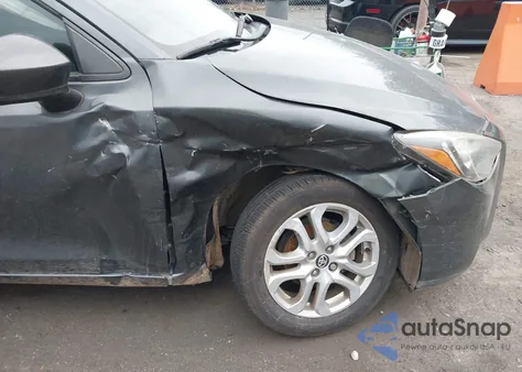 2018 Toyota Yaris Ia z USA, uszkodzony, nr VIN 3MYDLBYV5JY308794